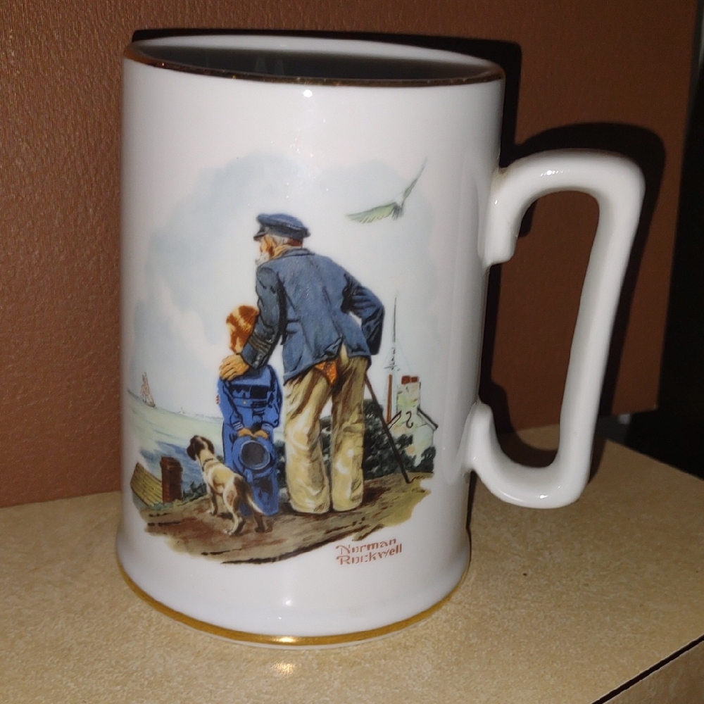 Norman Rockwell Illustrated Mug with Gold Rim